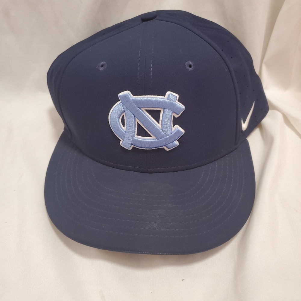 Nike True Dri-Fit Hat North Carolina Tar Heels Fitted Baseball Hat Cap, Sz 7 7/8